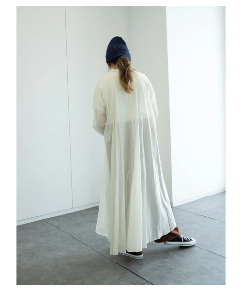 GARAGE OF GOOD CLOTHING（ガレージオブグッドクロージング）の「80ローンボリュームシャツワンピース（ワンピース/ドレス・ホワイト/カーキ・F）」の4枚目の写真