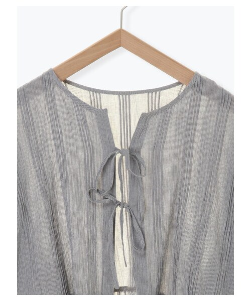 Samansa Mos2（サマンサ モスモス）の「綿ラミー千鳥柄ピンタックブラウス（トップス・ブラック/ネイビー/ラベンダー・F）」の3枚目の写真