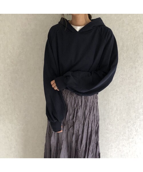 copine（コピン）の「ボリューム袖タックデザイン！シンプルパーカー【クリックポスト対象商品】（パーカー・レディース・その他）」の6枚目の写真