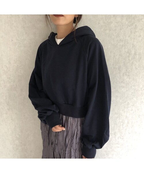 copine（コピン）の「ボリューム袖タックデザイン！シンプルパーカー【クリックポスト対象商品】（パーカー・レディース・その他）」の7枚目の写真