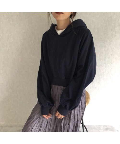 copine（コピン）の「ボリューム袖タックデザイン！シンプルパーカー【クリックポスト対象商品】（パーカー・レディース・その他）」の5枚目の写真