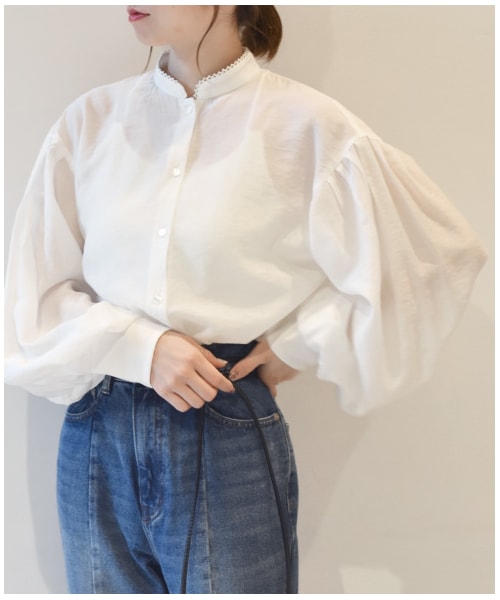 w closet(ダブルクローゼット)の「付け襟付きスタンドネックブラウス(トップス・レディース・オフホワイト/オートミール/ブラウン・FREE/M/L)」の8枚目の写真