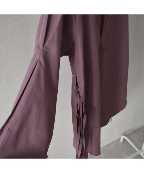 Lavish Gate(ラヴィッシュゲート)の「tops-04049 日本製 サイドスリット カフタンブラウス ホワイト ダスティパープル(シャツ/ブラウス・レディース・その他)」の15枚目の写真