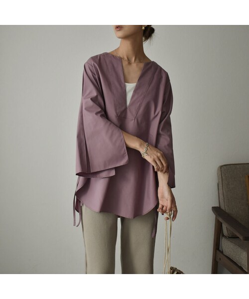 Lavish Gate(ラヴィッシュゲート)の「tops-04049 日本製 サイドスリット カフタンブラウス ホワイト ダスティパープル(シャツ/ブラウス・レディース・その他)」の5枚目の写真