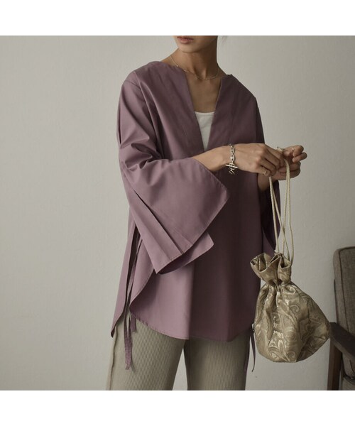 Lavish Gate(ラヴィッシュゲート)の「tops-04049 日本製 サイドスリット カフタンブラウス ホワイト ダスティパープル(シャツ/ブラウス・レディース・その他)」の1枚目の写真