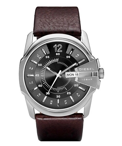 DIESEL(ディーゼル)の「DIESEL® 'Master Chief' Leather Strap Watch, 45mm(アナログ腕時計・Brown)」の2枚目の写真