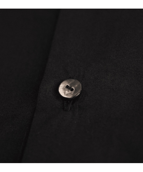 YohKi（ヨウキ）の「"Henkei " Back-open regular collar shirt(Black)（シャツ/ブラウス・メンズ・ブラック・2/3）」の6枚目の写真
