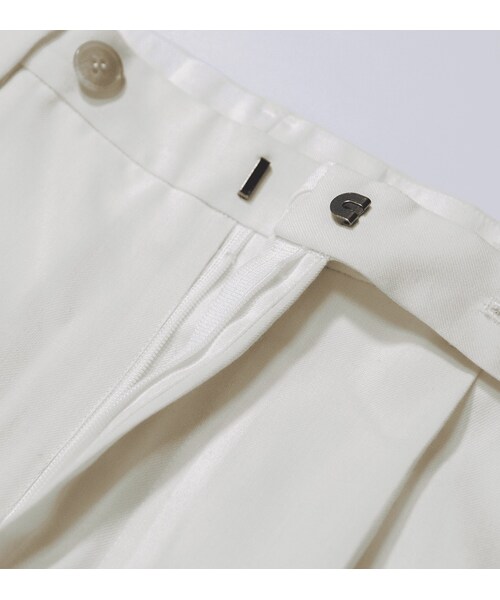 YohKi(ヨウキ)の「" Orikaeshi“ straight slacks(White)(スラックス・メンズ・ホワイト・0/1/2)」の3枚目の写真