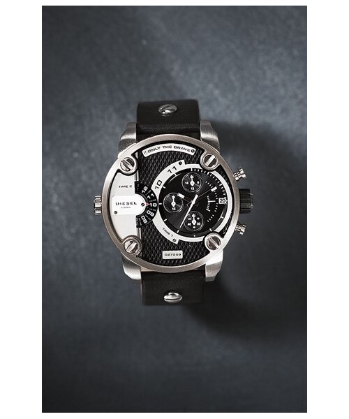 DIESEL（ディーゼル）の「DIESEL® 'Little Daddy' Chronograph Leather Strap Watch, 51mm（アナログ腕時計・Black/ Silver）」の5枚目の写真