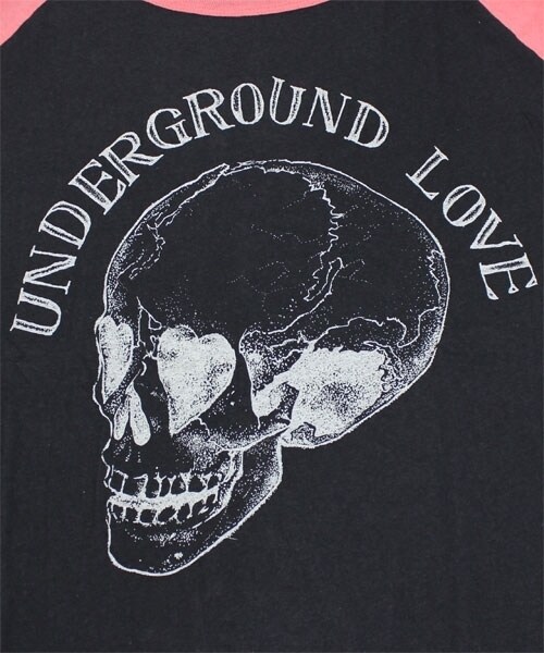 RNA（アールエヌエー）の「ハートEYEスカル配色ラグランTシャツ（トップス・レディース・オフホワイト×スミクロ/スミクロ×チェリーピンク/杢グレー×アクアブルー・M）」の7枚目の写真