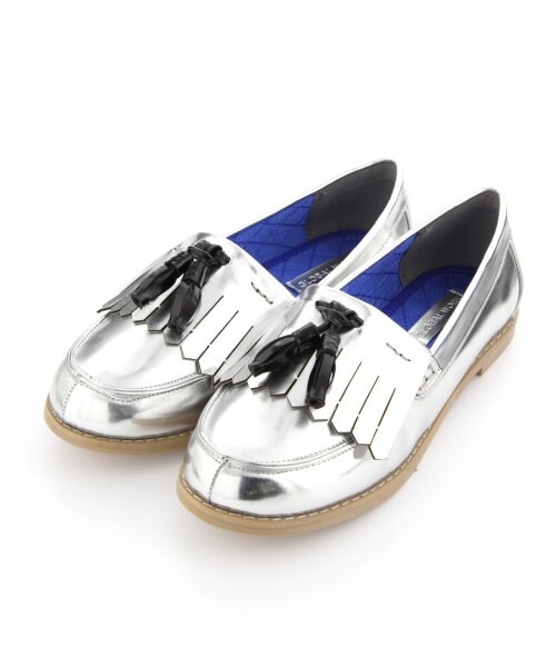 GLOBAL WORK（グローバルワーク）の「フリンジタッセルローファー（シューズ・レディース・ブラック09/シルバー12/ネイビー88・Ｓ(22-22.5cm)/Ｍ(23-23.5cm)/Ｌ（24-24.5cm））」の3枚目の写真