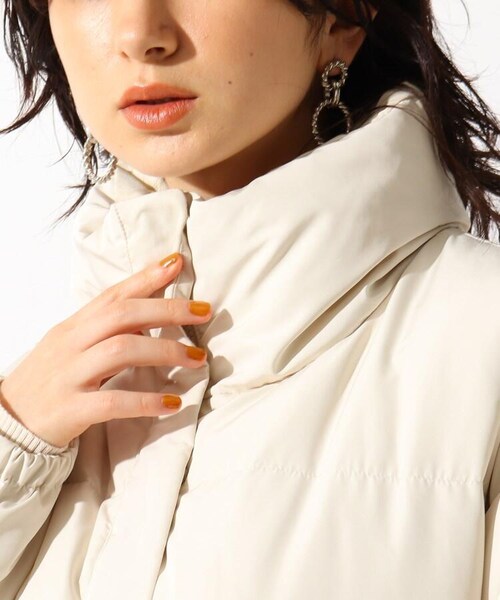 OZOC(オゾック)の「リバーシブルダウン(ジャケット/アウター・レディース・ブラック(019)/ナチュラル(050)/グレー(012)・38(M)/40(L))」の7枚目の写真