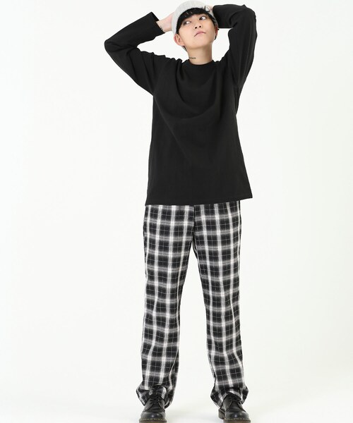 BOYSHE（ボーイシー）の「シンプルロングTシャツ オーバーサイズカットソー　ブラック（Tシャツ/カットソー・レディース・その他）」の5枚目の写真