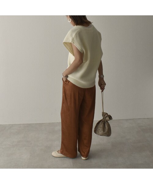 Lavish Gate（ラヴィッシュゲート）の「knit-02093　Vネック　ケーブルニットベスト　オフホワイト（ベスト・レディース・その他）」の6枚目の写真