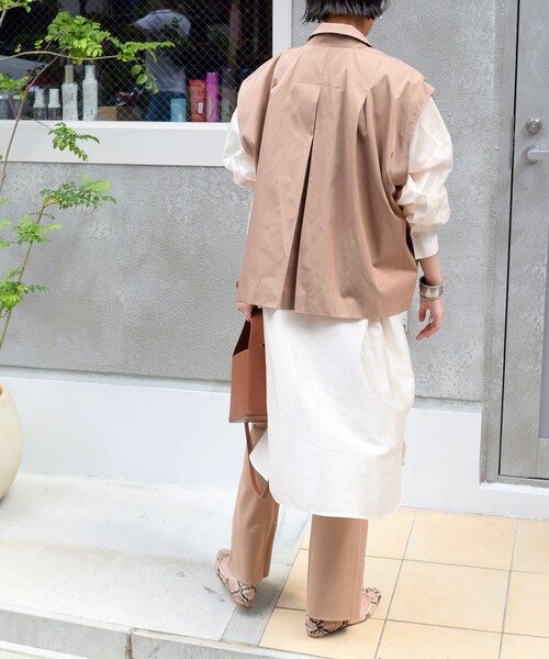 no brand（ノーブランド）の「バックタックスリーブレスナイロンJK（ナイロンジャケット・レディース・その他）」の3枚目の写真