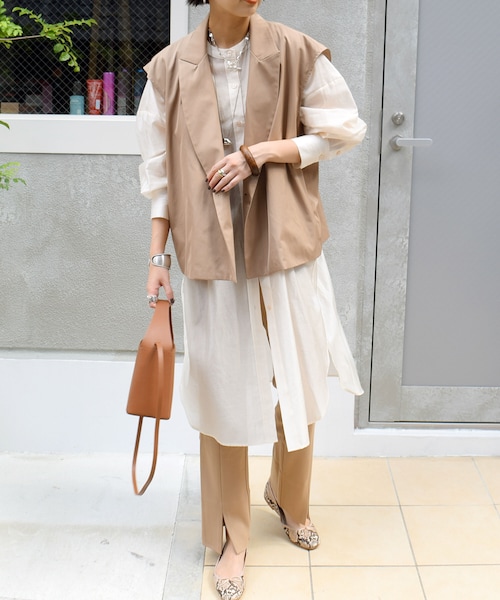 no brand（ノーブランド）の「バックタックスリーブレスナイロンJK（ナイロンジャケット・レディース・その他）」の2枚目の写真