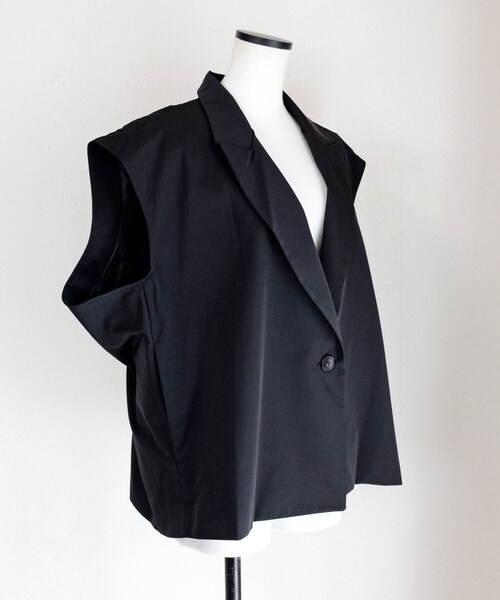 no brand（ノーブランド）の「バックタックスリーブレスナイロンJK（ナイロンジャケット・レディース・その他）」の14枚目の写真