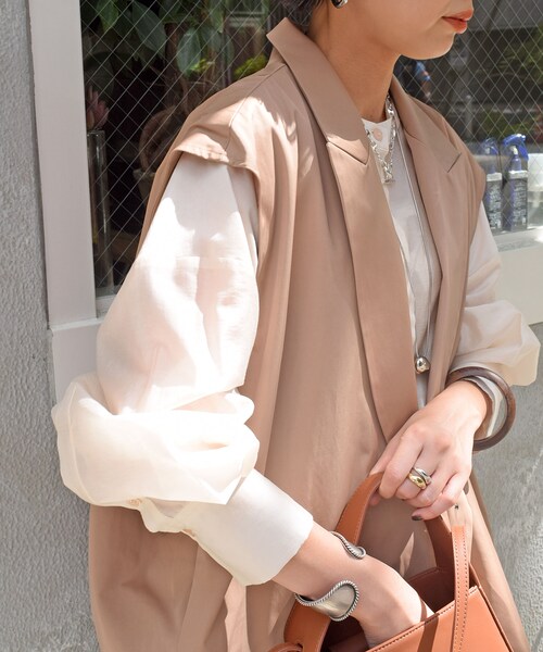 no brand（ノーブランド）の「バックタックスリーブレスナイロンJK（ナイロンジャケット・レディース・その他）」の4枚目の写真