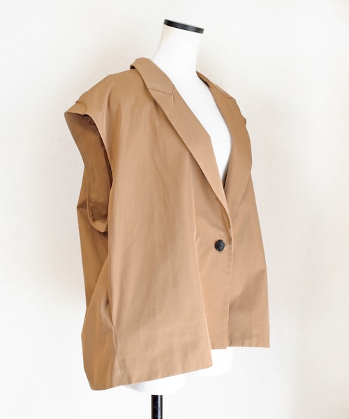 no brand（ノーブランド）の「バックタックスリーブレスナイロンJK（ナイロンジャケット・レディース・その他）」の11枚目の写真