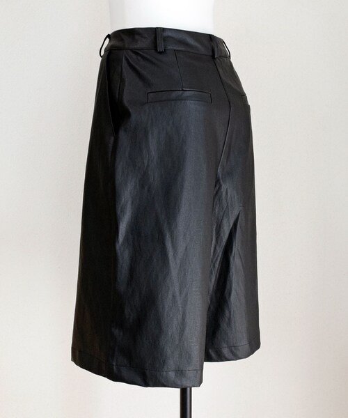 no brand(ノーブランド)の「エコレザーバミューダPT(その他パンツ・レディース・その他)」の15枚目の写真