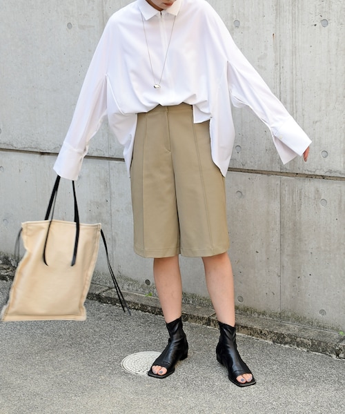 no brand(ノーブランド)の「エコレザーバミューダPT(その他パンツ・レディース・その他)」の2枚目の写真