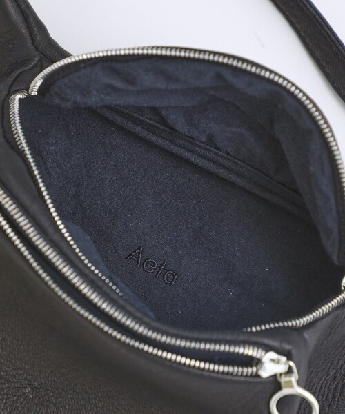 Aeta（アエタ）の「ウエストポーチS（バッグ・レディース・BLACK・FREE）」の4枚目の写真