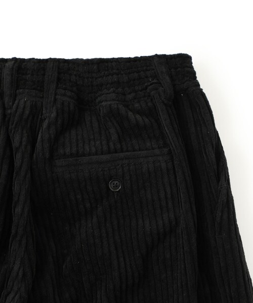 FACCIES(ファチーズ)の「CORDUROY HEAVY WIDE PANTS(パンツ・メンズ・IVORY/BLACK・1/2)」の10枚目の写真