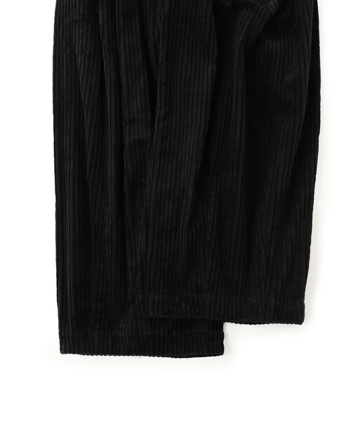 FACCIES(ファチーズ)の「CORDUROY HEAVY WIDE PANTS(パンツ・メンズ・IVORY/BLACK・1/2)」の5枚目の写真