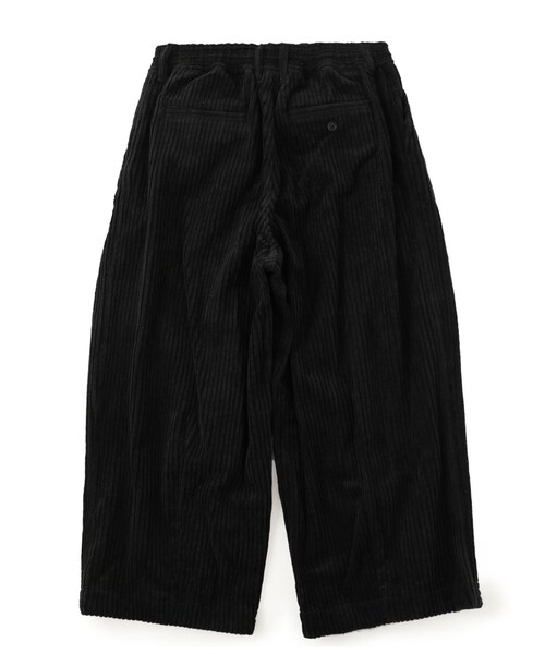 FACCIES(ファチーズ)の「CORDUROY HEAVY WIDE PANTS(パンツ・メンズ・IVORY/BLACK・1/2)」の2枚目の写真