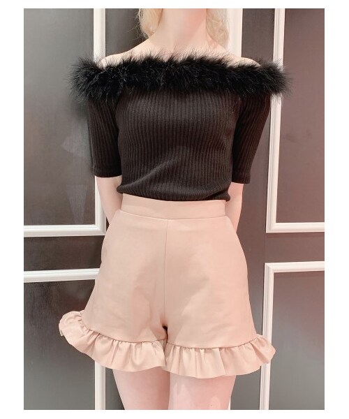 lilLilly(リルリリー)の「レザーフリルショートパンツ(パンツ・レディース・WHITE/PINK・S/M)」の2枚目の写真