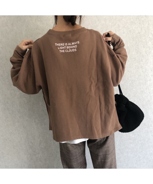 copine(コピン)の「大人気シリーズサイドジッパーデザイン!バックプリントスウェット(3color)【クリックポスト対象商品】(スウェット・レディース・その他)」の2枚目の写真