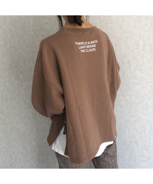 copine(コピン)の「大人気シリーズサイドジッパーデザイン!バックプリントスウェット(3color)【クリックポスト対象商品】(スウェット・レディース・その他)」の1枚目の写真