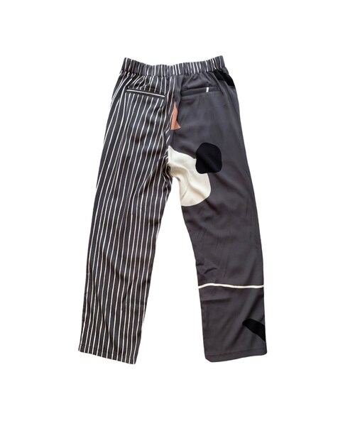 ZURI（ズリ）の「DAZZLE・Drawing 2print Slacks Pants (0W34010H)（その他パンツ）」 - WEAR