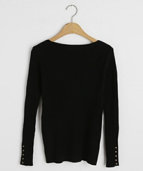 DHOLIC(ディーホリック)の「ボートネックボタンスリーブニット(ニット/セーター・レディース・ホワイト/グリーン/ベージュ/ブラック・FREE)」の2枚目の写真