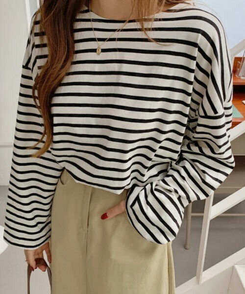 DHOLIC STYLE（ディーホリックスタイル）の「[ontheriver] ボーダー長袖Tシャツ（Tシャツ/カットソー・レディース・ベージュ/ブラック/レッド/ブルー・FREE）」の2枚目の写真