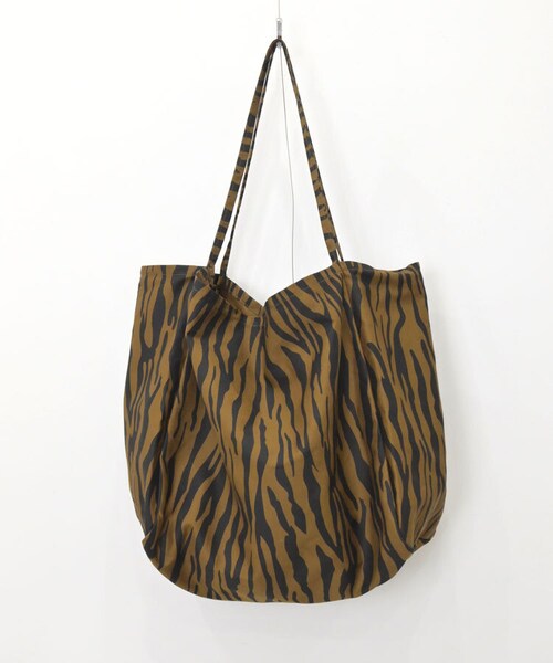 Sheson（シーズン）の「アニマル柄ビッグトートバッグ（トートバッグ・レディース・レオパード/ゼブラブラウン/ゼブラホワイト・FREE）」の5枚目の写真