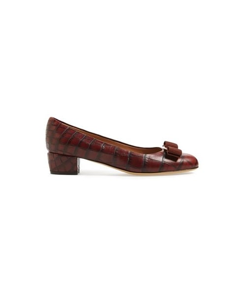 FERRAGAMO（フェラガモ）の「Salvatore Ferragamo 'Vara' Croc Embossed Pump (Women)（パンプス・レディース・Copper・9.5 B/5 B/11 B/5.5 B/7 C/10 B/8 B/7 B/7.5 B/8.5 B/6.5 B/6 B/9 B）」の2枚目の写真