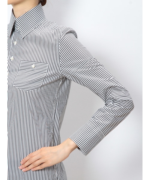 io（イオ）の「ioHEATHROW シャツ（トップス・レディース・099 ブラック・1）」の4枚目の写真