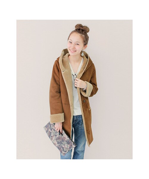 URBAN RESEARCH（アーバンリサーチ）の「ムートンフードロングコート（ジャケット/アウター・レディース・CAMEL/GREGE/BLACK・FREE）」の9枚目の写真