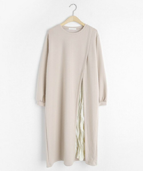 DHOLIC（ディーホリック）の「リンクルポイントスリットワンピース（ワンピース・レディース・ブラック/ベージュ・FREE）」の2枚目の写真