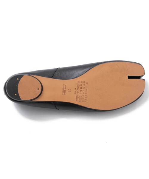 Maison Margiela(メゾンマルジェラ)の「'Tabi' ballet shoes(シューズ・レディース・BLACK/01/BROWN/20)」の5枚目の写真
