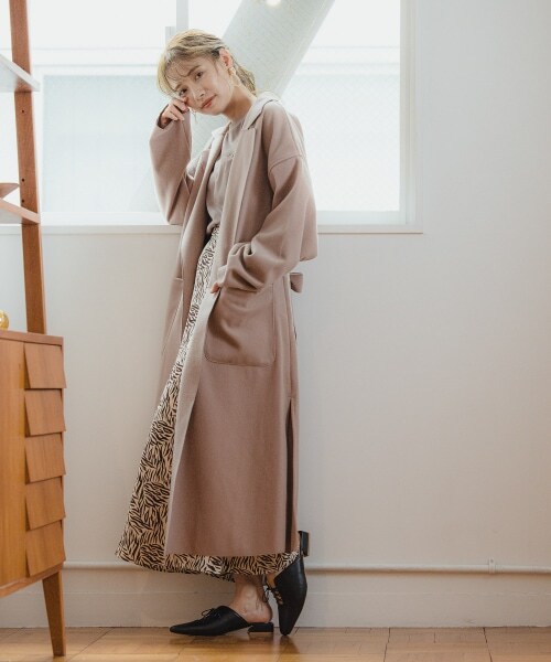 mysty woman(ミスティウーマン)の「【追加予約】ボリュームガウンコート(ジャケット/アウター・レディース・アイボリー/【WEB限定】ブラック/【WEB限定】ダークピンク/モカ/ブラウン/ブルーグレー・F)」の15枚目の写真