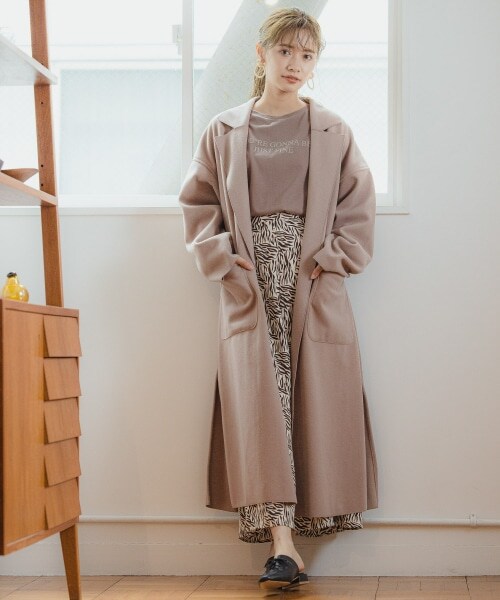 mysty woman(ミスティウーマン)の「【追加予約】ボリュームガウンコート(ジャケット/アウター・レディース・アイボリー/【WEB限定】ブラック/【WEB限定】ダークピンク/モカ/ブラウン/ブルーグレー・F)」の10枚目の写真