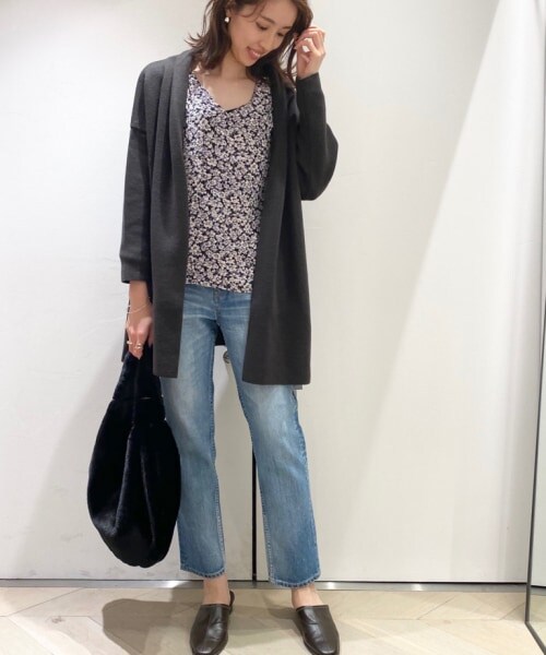 BABYLONE(バビロン)の「ストレートデニム(パンツ・ライトグレー/ライトブルー)」の2枚目の写真