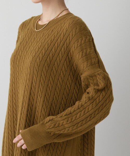 Curensology（カレンソロジー）の「フルケーブルニットワンピース
