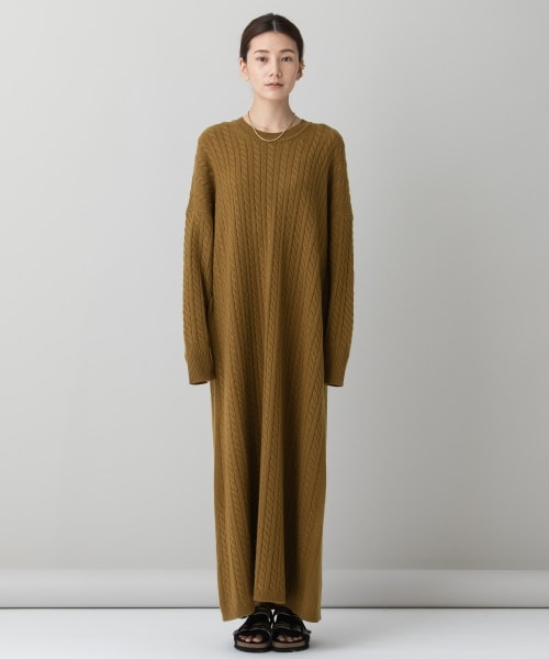 Curensology（カレンソロジー）の「フルケーブルニットワンピース