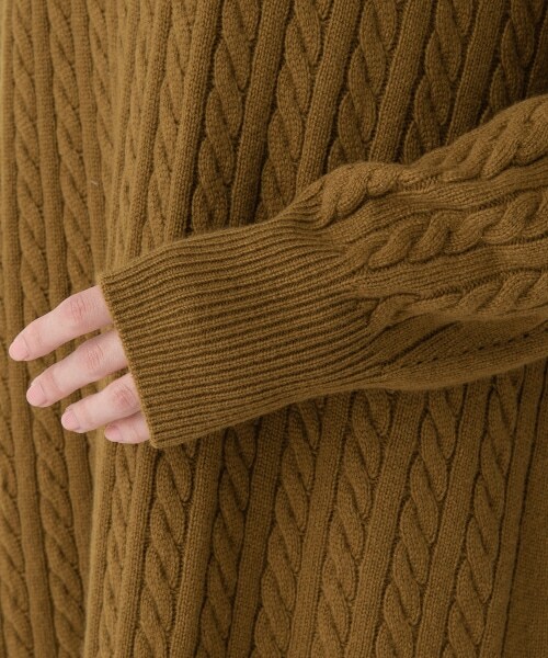 Curensology（カレンソロジー）の「フルケーブルニットワンピース