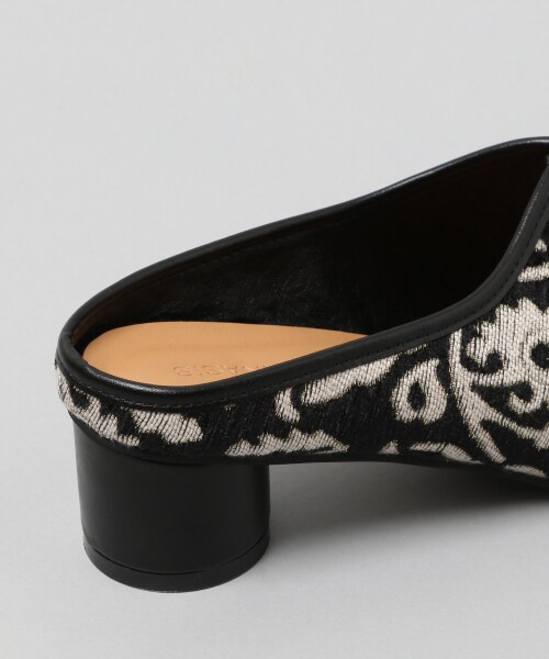 JEANASIS（ジーナシス）の「ライニングヒールミュール【完売カラー追加予約】（シューズ・ホワイト()/ブラック()/ブラック系その他()）」の20枚目の写真