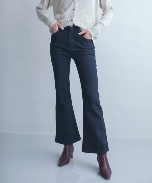 JEANASIS(ジーナシス)の「Tight Flare DenimPants【完売カラー追加予約】(パンツ・ブラック()/ネイビー())」の17枚目の写真