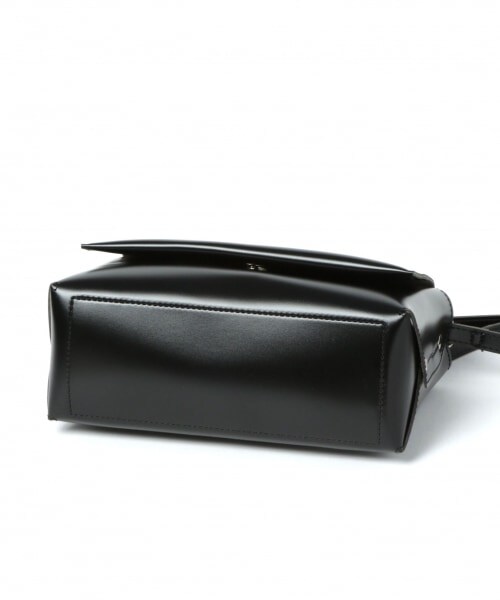 LAKOLE（ラコレ）の「ロールフラップショルダーバッグ（バッグ・ブラック()/ベージュ()/カーキ()）」の12枚目の写真